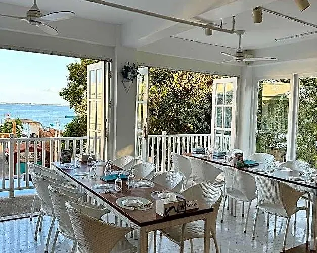 Hotel The Île de Mactan