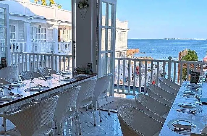 Hotel The 5*